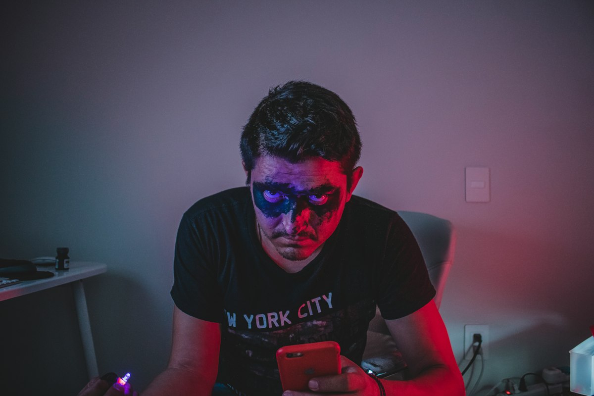 Carlos Reyes, Senior Researcher